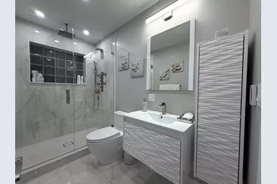8515 N Ozanam Avenue, Niles, IL 60714 - Photo 16