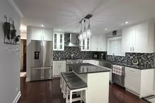 8515 N Ozanam Ave, Niles, IL 60714 - Photo 8