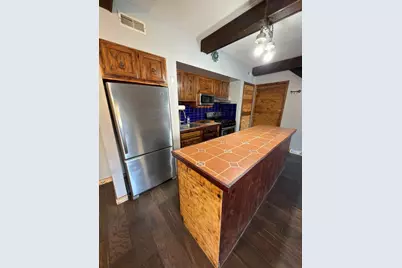 203 Kenneth Circle, Elgin, IL 60120 - Photo 10