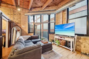 215 N Aberdeen St, Chicago, IL 60607 - Photo 2