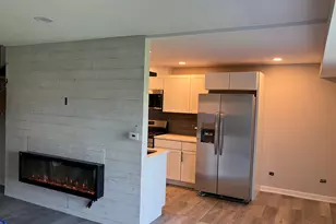 7 Cour Deauville Ct, Palos Hills, IL 60465 - Photo 2