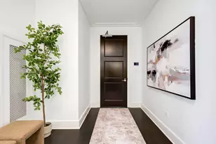 118 E Erie St, Chicago, IL 60611 - Photo 4