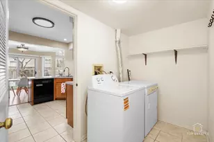 616 Manomet Ct, Schaumburg, IL 60173 - Photo 14