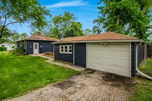 130 S Park Rd, Joliet, IL 60433 - Photo 6