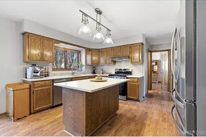 628 Flock Avenue, Naperville, IL 60565 - Photo 10