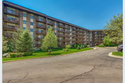 120 Lakeview Drive #309, Bloomingdale, IL 60108 - Photo 1