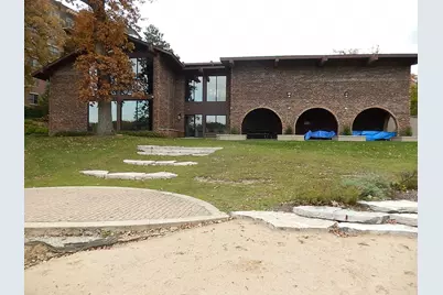 120 Lakeview Drive #309, Bloomingdale, IL 60108 - Photo 2