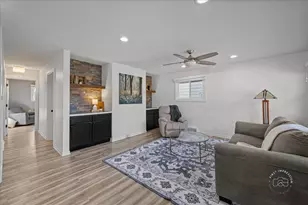 130 Division St, Geneva, IL 60134 - Photo 2