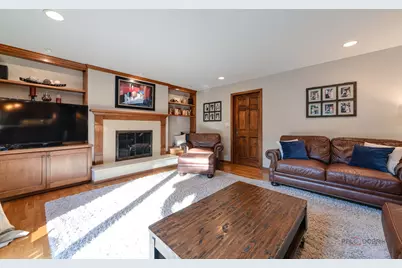 331 E Winchester Road, Libertyville, IL 60048 - Photo 20