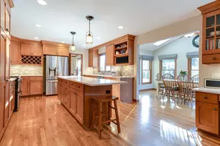 331 E Winchester Rd, Libertyville, IL 60048 - Photo 14