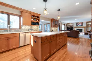 331 E Winchester Rd, Libertyville, IL 60048 - Photo 12