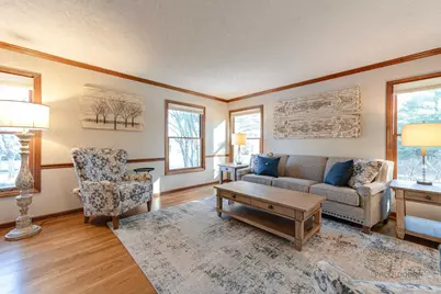 331 E Winchester Road, Libertyville, IL 60048 - Photo 6