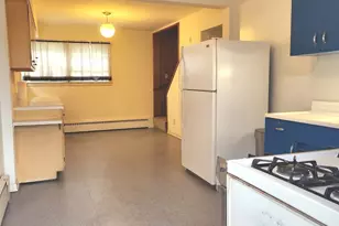 1374 Kenilworth Dr, Calumet City, IL 60409 - Photo 4