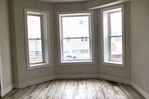 2904 W Nelson St, Chicago, IL 60618 - Photo 4