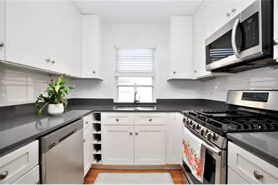 2639 W Balmoral Avenue #2W, Chicago, IL 60625 - Photo 8