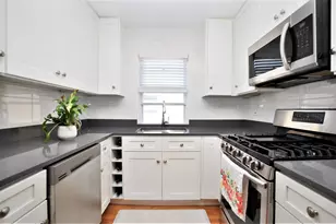 2639 W Balmoral Ave, Chicago, IL 60625 - Photo 8