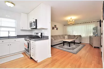 2639 W Balmoral Avenue #2W, Chicago, IL 60625 - Photo 4