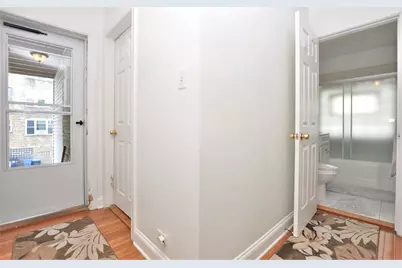 2639 W Balmoral Avenue #2W, Chicago, IL 60625 - Photo 10