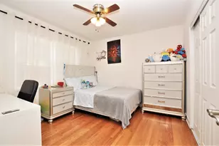 2639 W Balmoral Ave, Chicago, IL 60625 - Photo 12