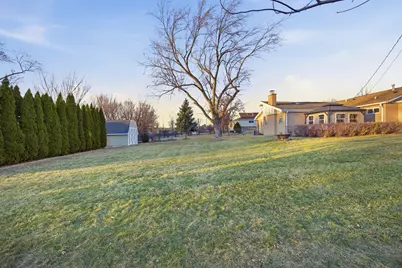 1120 N Bluebonnet Lane, Hoffman Estates, IL 60169 - Photo 32