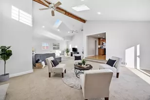 1120 N Bluebonnet Ln, Hoffman Estates, IL 60169 - Photo 14