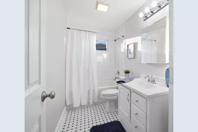 1120 N Bluebonnet Lane, Hoffman Estates, IL 60169 - Photo 24