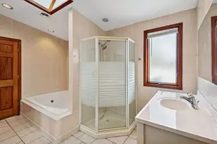 1811 Hartrey Ave, Evanston, IL 60201 - Photo 18