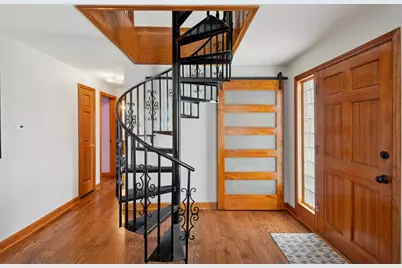 1811 Hartrey Avenue, Evanston, IL 60201 - Photo 10