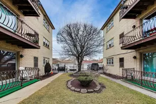 5729 W 63rd St, Chicago, IL 60638 - Photo 4