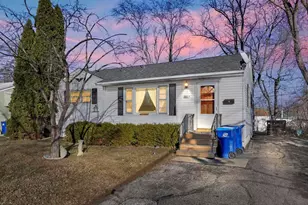 2805 N Elmwood Ave, Waukegan, IL 60087 - Photo 1