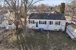 2805 N Elmwood Ave, Waukegan, IL 60087 - Photo 16