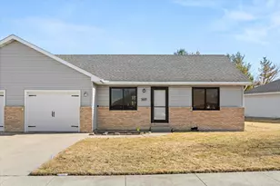 1605-1607 Schubert Dr, Morris, IL 60450 - Photo 2