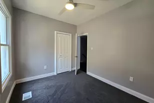 10215 S Emerald Ave, Chicago, IL 60628 - Photo 14