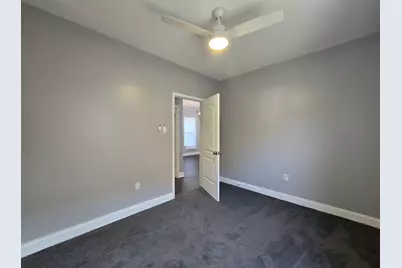 10215 S Emerald Avenue, Chicago, IL 60628 - Photo 16