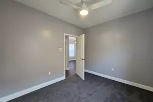 10215 S Emerald Ave, Chicago, IL 60628 - Photo 16