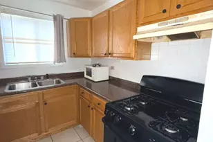 8108 Waterbury Ct, Woodridge, IL 60517 - Photo 2