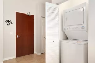 [Address not provided], Woodridge, IL 60517 - Photo 20