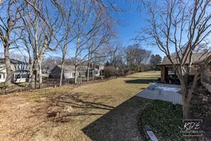 1127 Thunderbird Ln, Naperville, IL 60563 - Photo 4