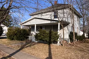 108 NW 2nd St, Fairfield, IL 62837 - Photo 4