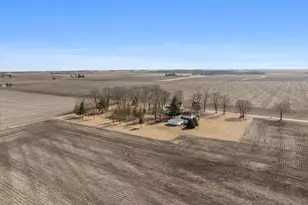 2411 Goldberg Rd, Bloomington, IL 61705 - Photo 44