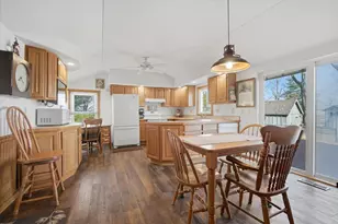 2411 Goldberg Rd, Bloomington, IL 61705 - Photo 8