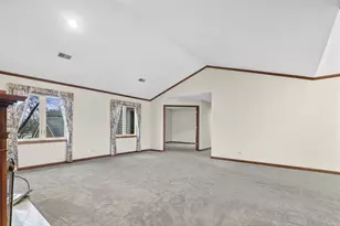 1525 N Kendal Ct, Arlington Heights, IL 60004 - Photo 4