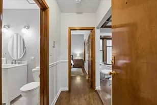 4028 N Sheridan Rd, Chicago, IL 60613 - Photo 10