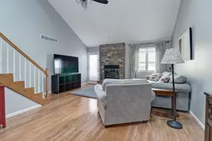 323 Vista Ct, Minooka, IL 60447 - Photo 2