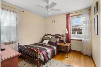 2121 N 75th Avenue, Elmwood Park, IL 60707 - Photo 10