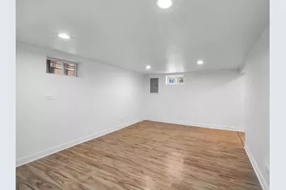 2121 N 75th Avenue, Elmwood Park, IL 60707 - Photo 14