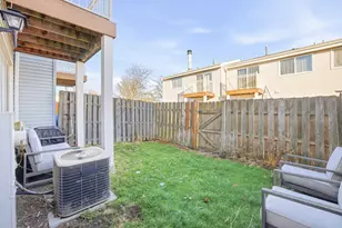 1905 Basswood Ln, Glendale Heights, IL 60139 - Photo 22