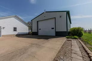 16460 2400 E St, Princeton, IL 61356 - Photo 40