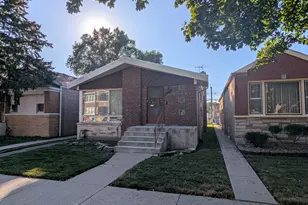 8212 S Colfax Ave, Chicago, IL 60617 - Photo 2