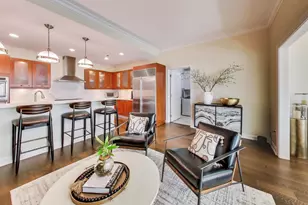 1035 N Dearborn St, Chicago, IL 60610 - Photo 10